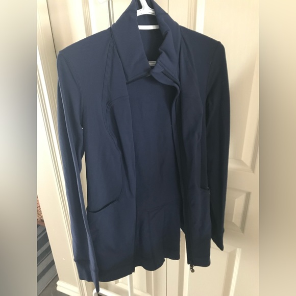 Lululemon Nice Asana Jacket Size 8 - Picture 1 of 2